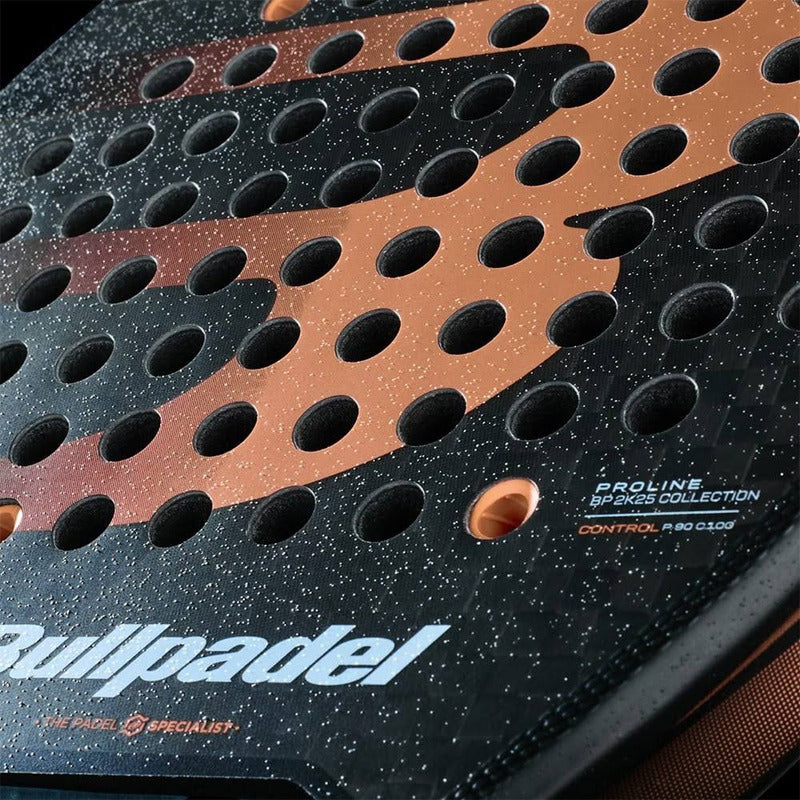 Pala Bullpadel Vertex 04 25 2025 Juan Tello Color Negro