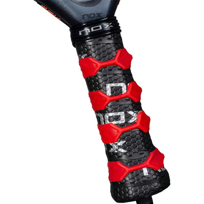 Pala De Pádel Nox AT10 Genius 18K - Mejora tu Rendimiento con el Estilo de Agustín Tapia